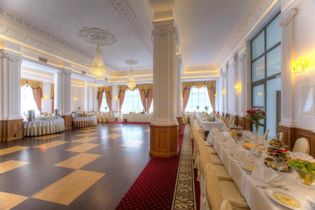 Hotel Łańcut Εξωτερικό φωτογραφία
